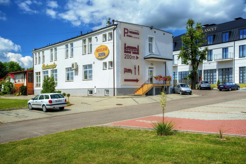 Hotel Ланьцут Екстер'єр фото