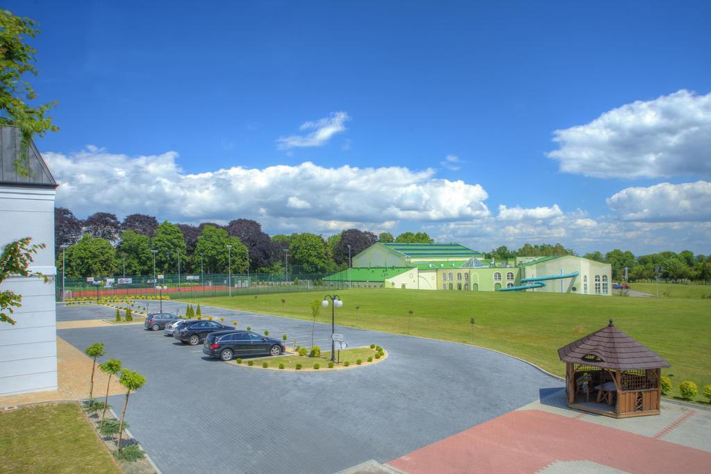 Hotel Ланьцут Екстер'єр фото