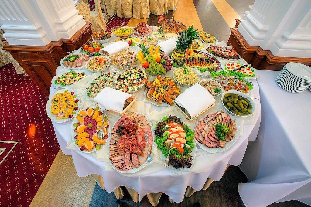 Hotel Ланьцут Екстер'єр фото